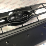 Решетка радиатора норма для Лада Vesta с черной лаковой эмблемой