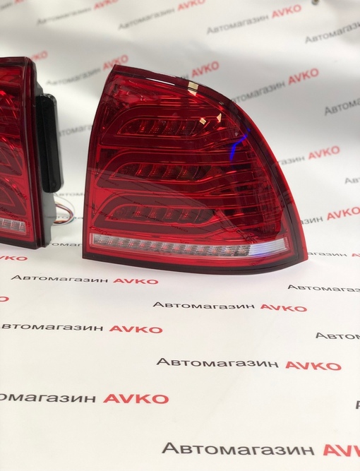 Задние светодиодные фонари в стиле Mercedes AMG на LADA Priora красные
