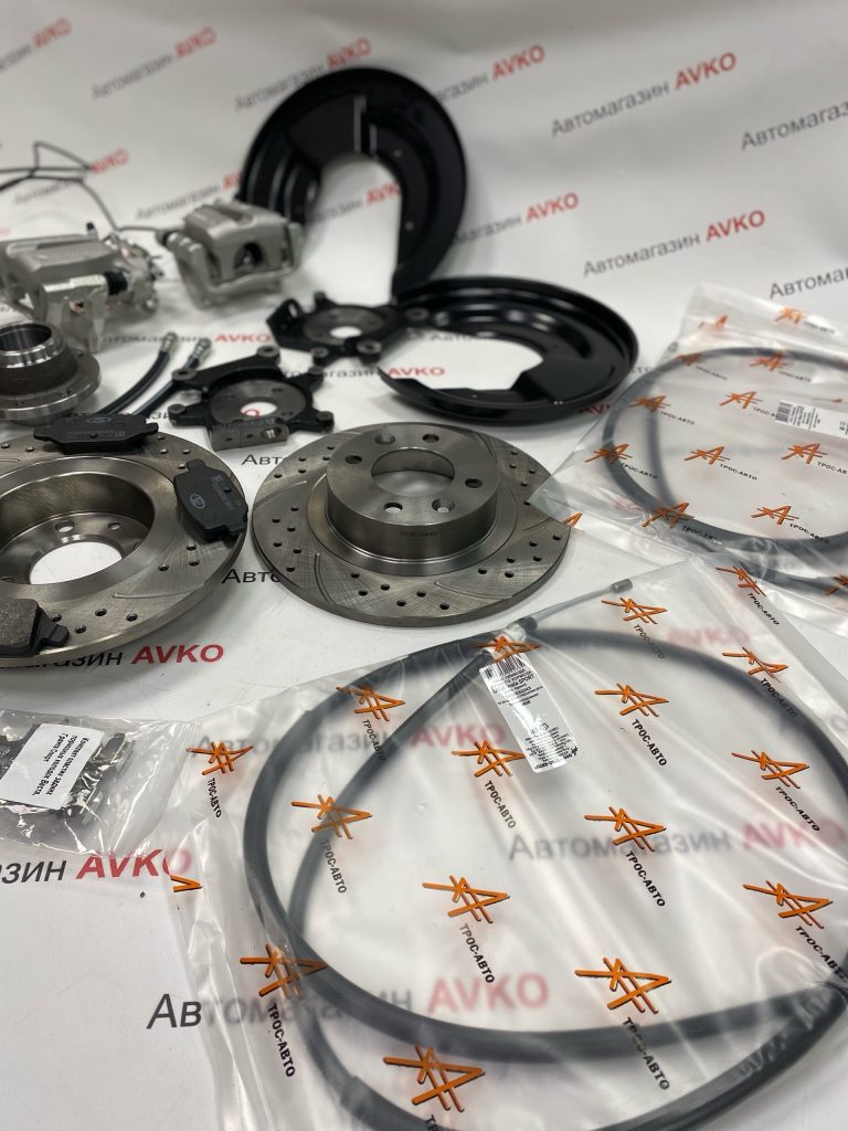 Задние дисковые тормоза с перфорацией и насечками невентилируемые  Лада Vesta